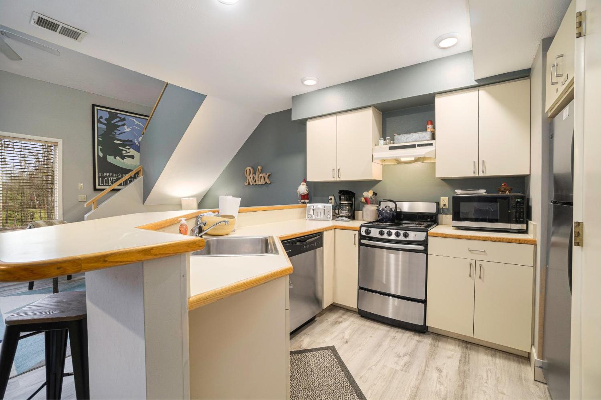 Wintergreen Condos Thompsonville Room photo