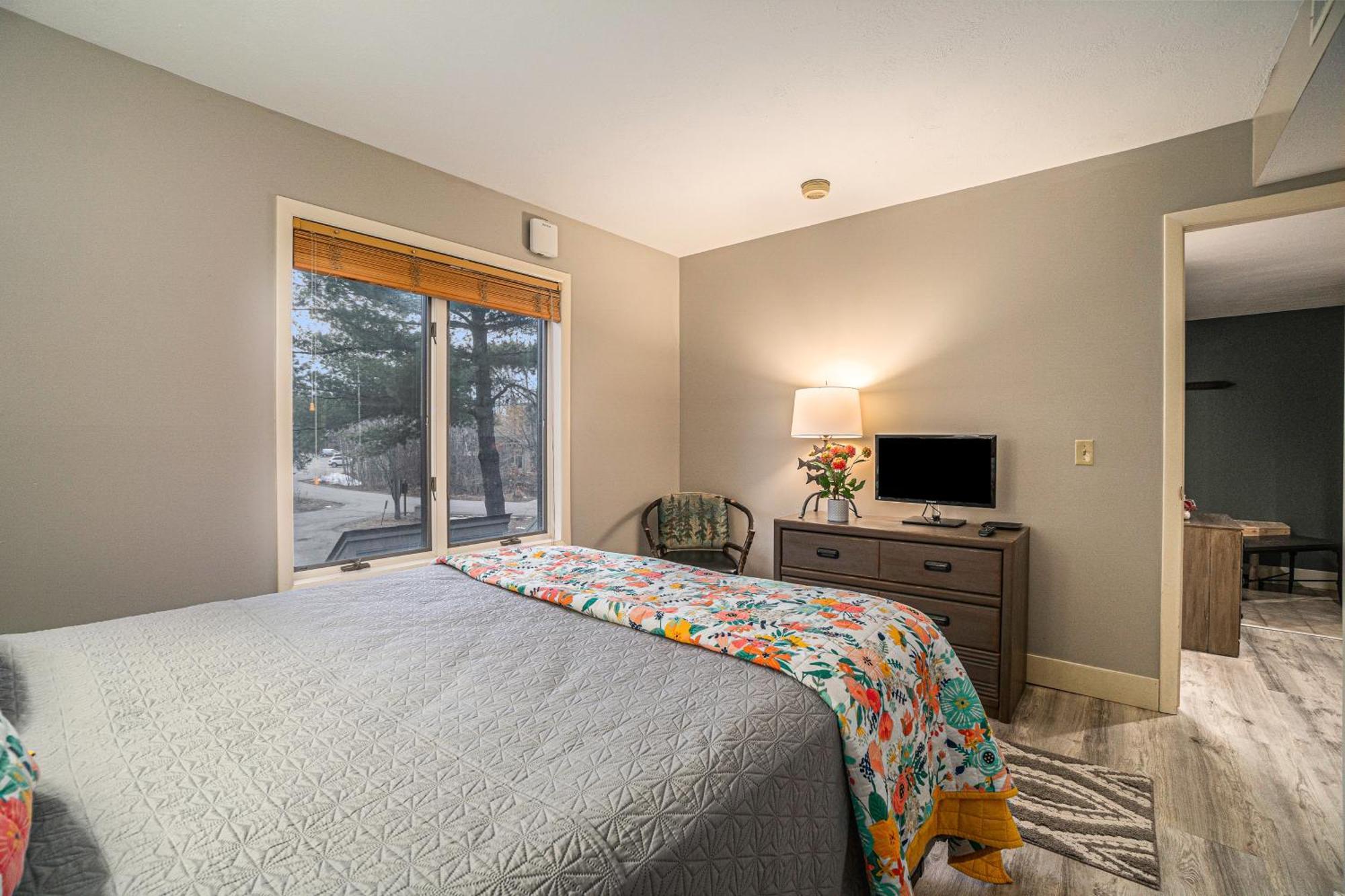 Wintergreen Condos Thompsonville Room photo