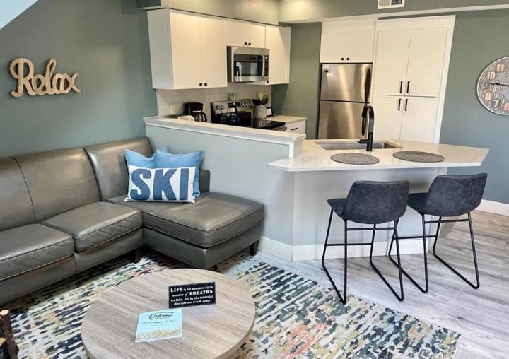 Wintergreen Condos Thompsonville Room photo